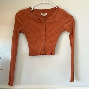 Long sleeve crop top
